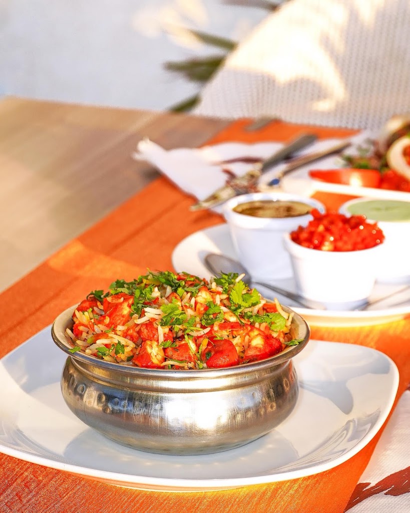 Restaurante Lotus India — Comida y bebida