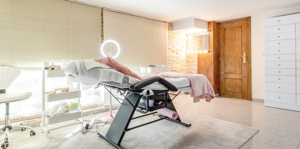 Waly's house of beauty — Del propietario