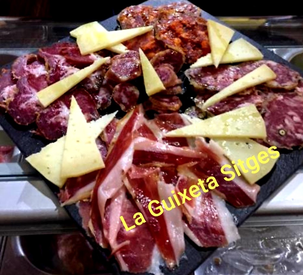 Bar ~Tapas La Guixeta — Comida y bebida