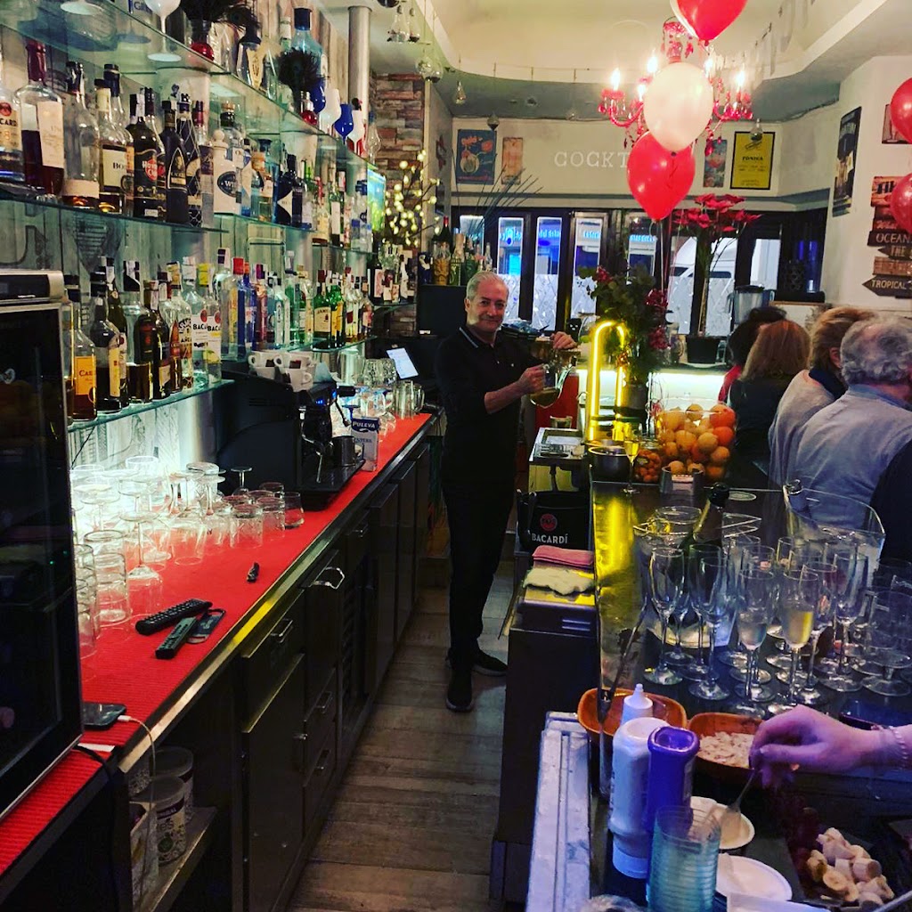 Hibiscus Cocktail Bar