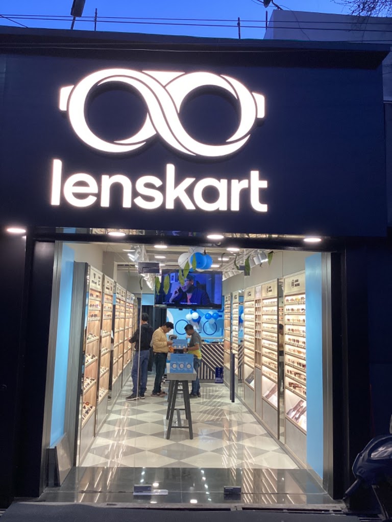 Lenskart Com Flagship Store At Pili Kothi Moradabad