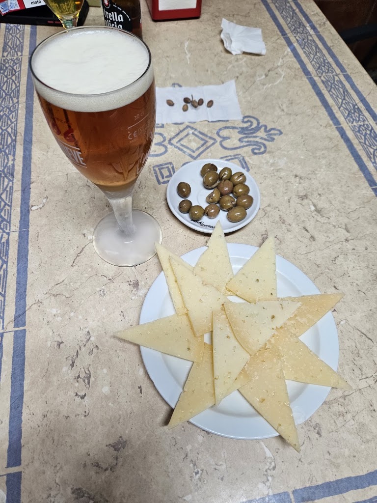 Paco y anita — Comida y bebida
