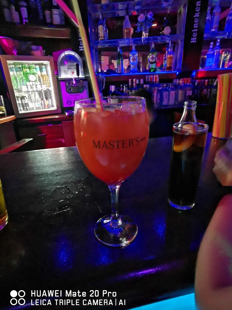 Las Vegas Sitges — Comida y bebida