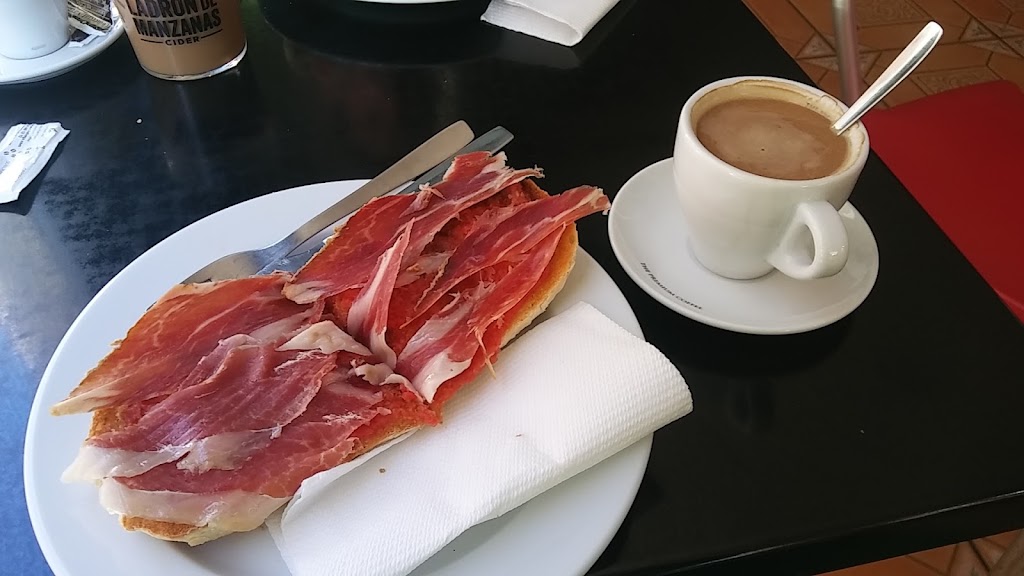 Cafe Bar Hermanos Torres — Cafe