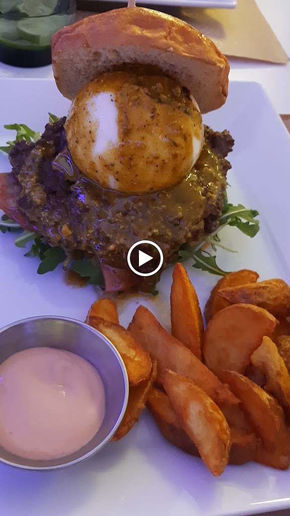 Cinquino Burgers — Videos