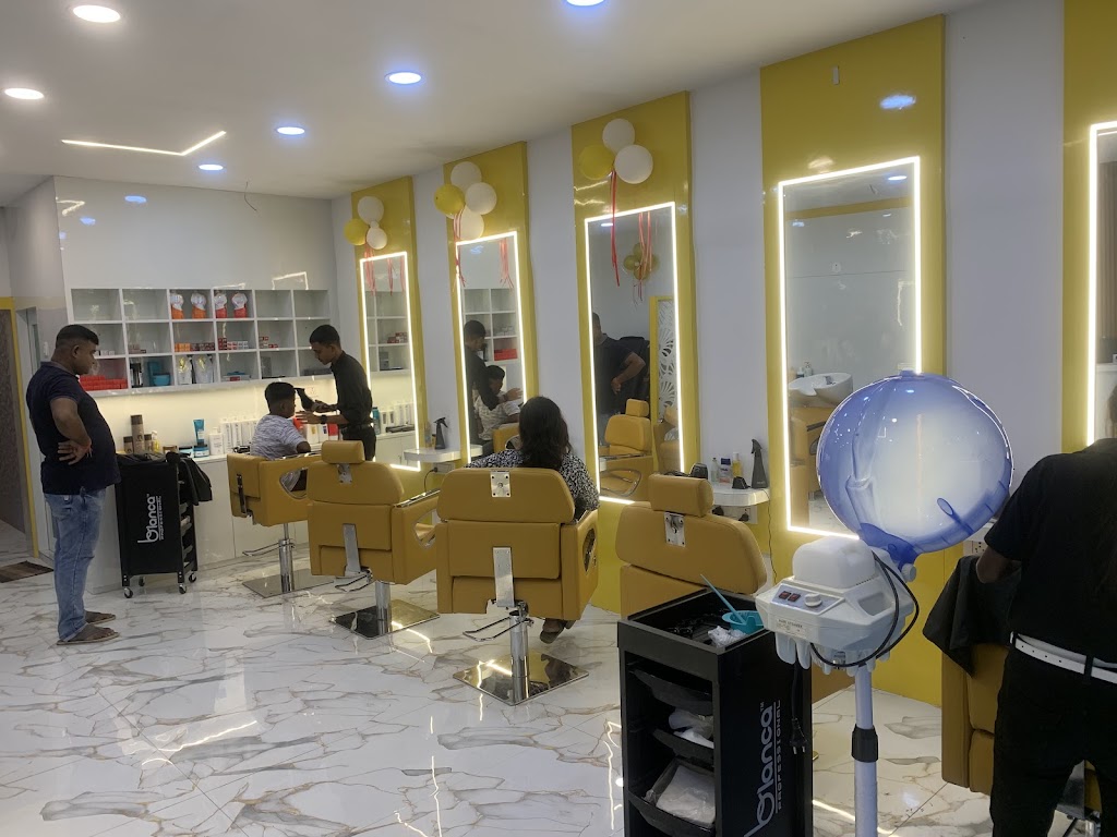 Livio Unisex Family Salon