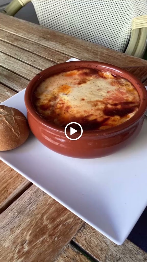 Restaurante Griego Kyknos — Videos