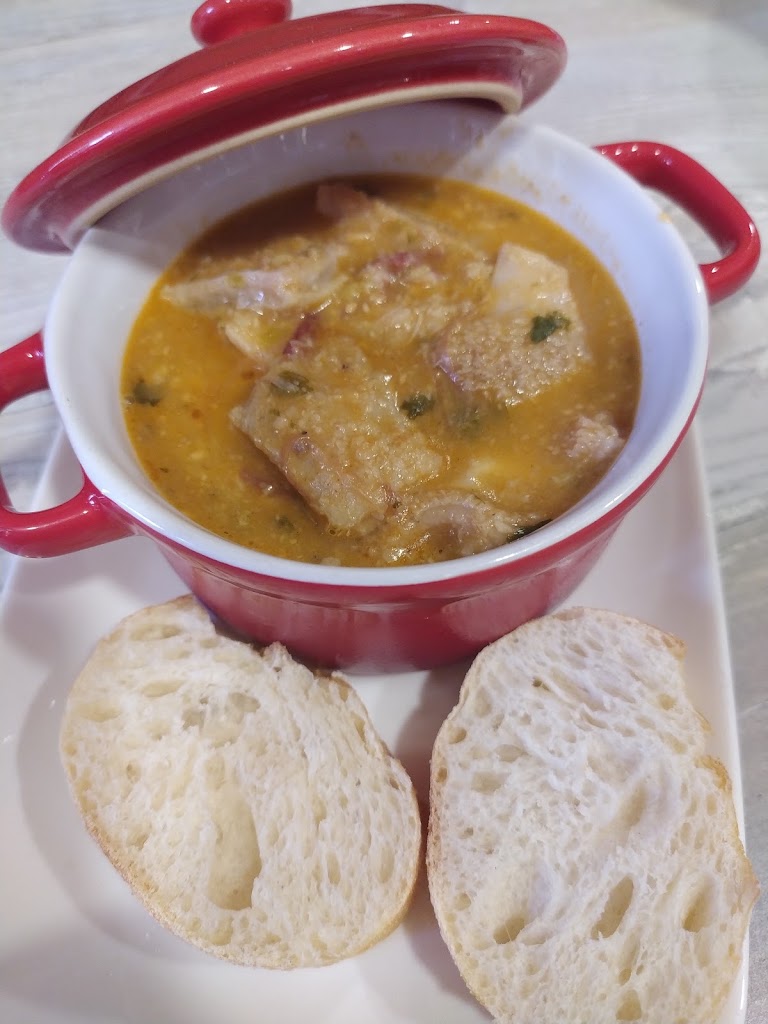 Cafeteria Pica Pica — Comida y bebida