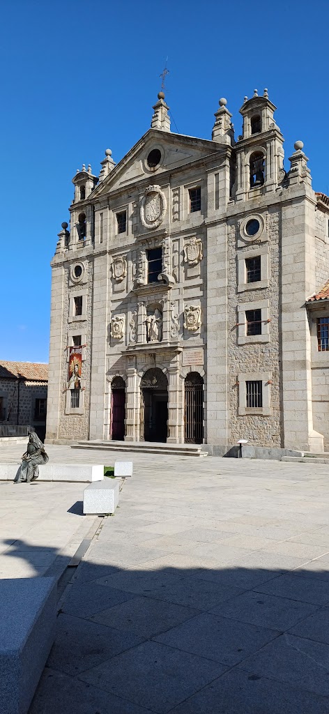 Escultura de Santa Teresa de Avila