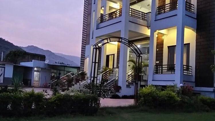 Kanwal Resort