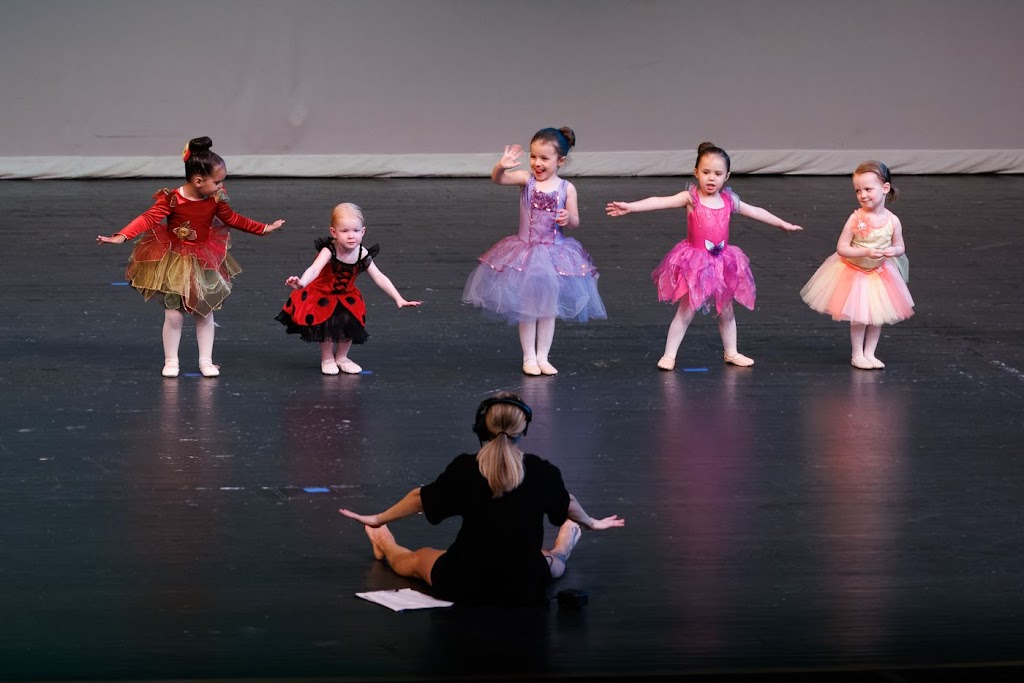  Dance Expressions Studio