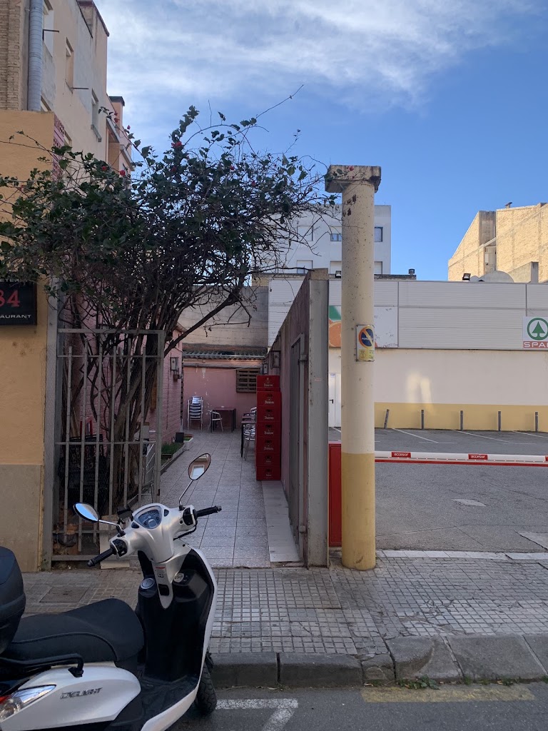 Cafeteria 84 — Del propietario