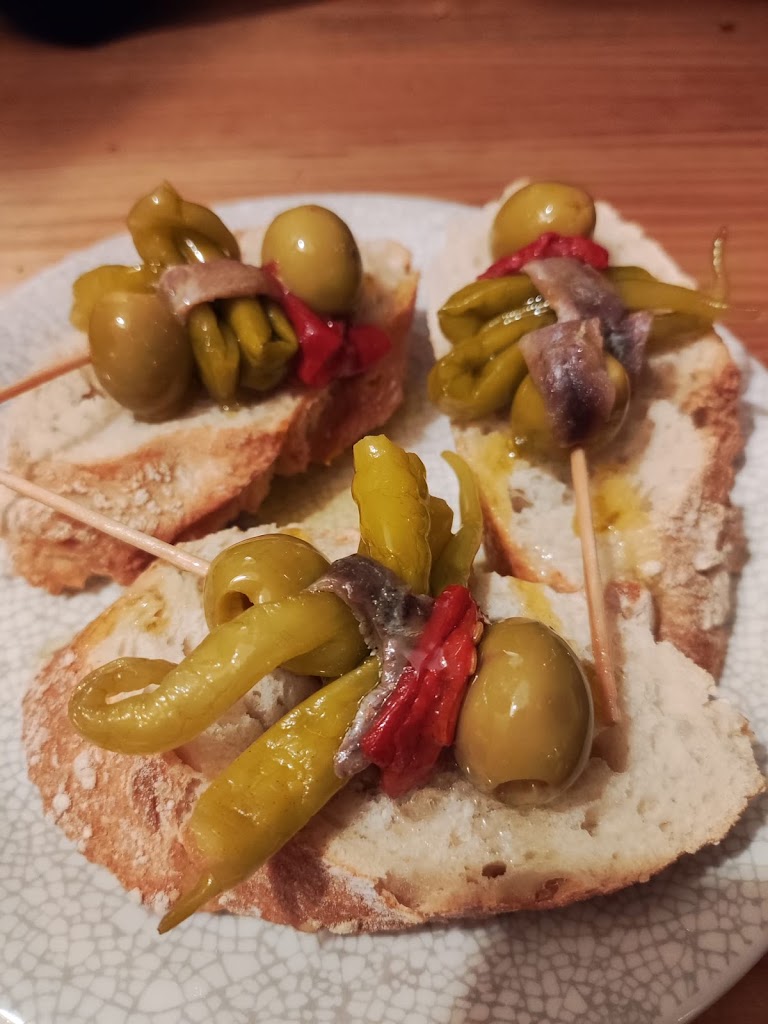 Restaurante Amama — Comida y bebida