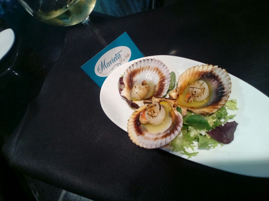 Marieta Villena — Comida y bebida