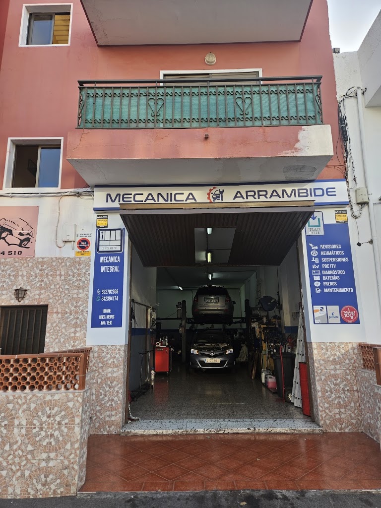 Mecanica Arrambide — Exterior