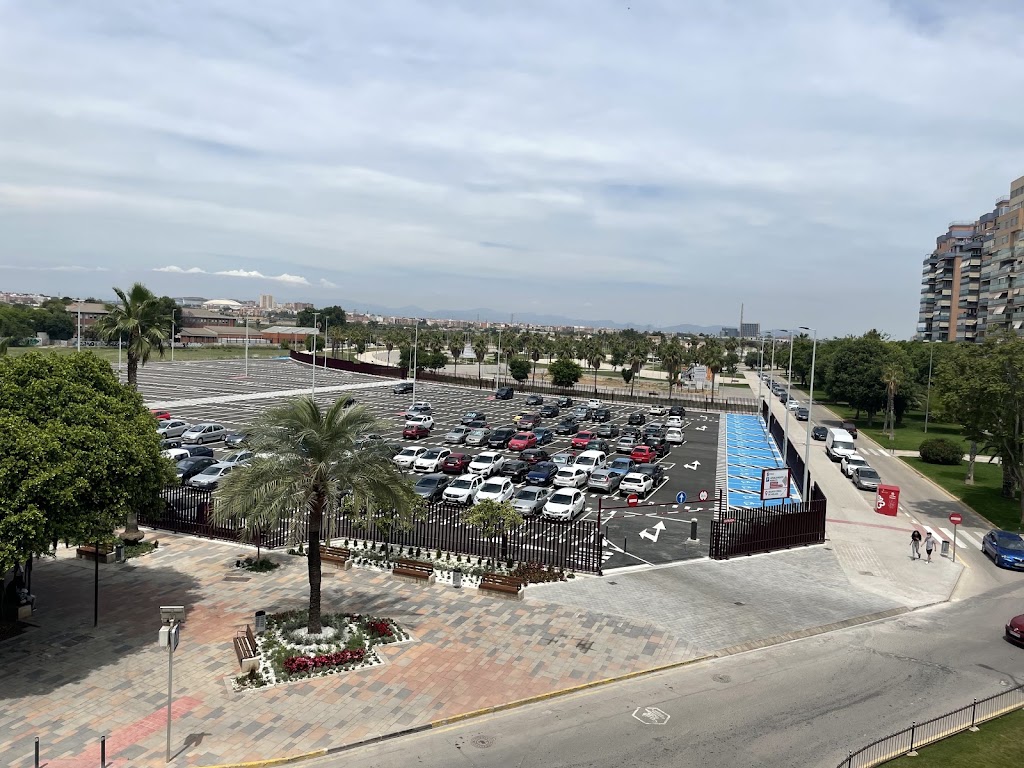Macroaparcamiento Mislata — Estacionamiento