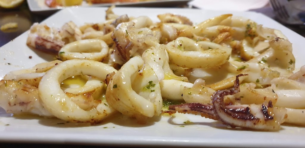 Cafe El Roble Bar — Calamar