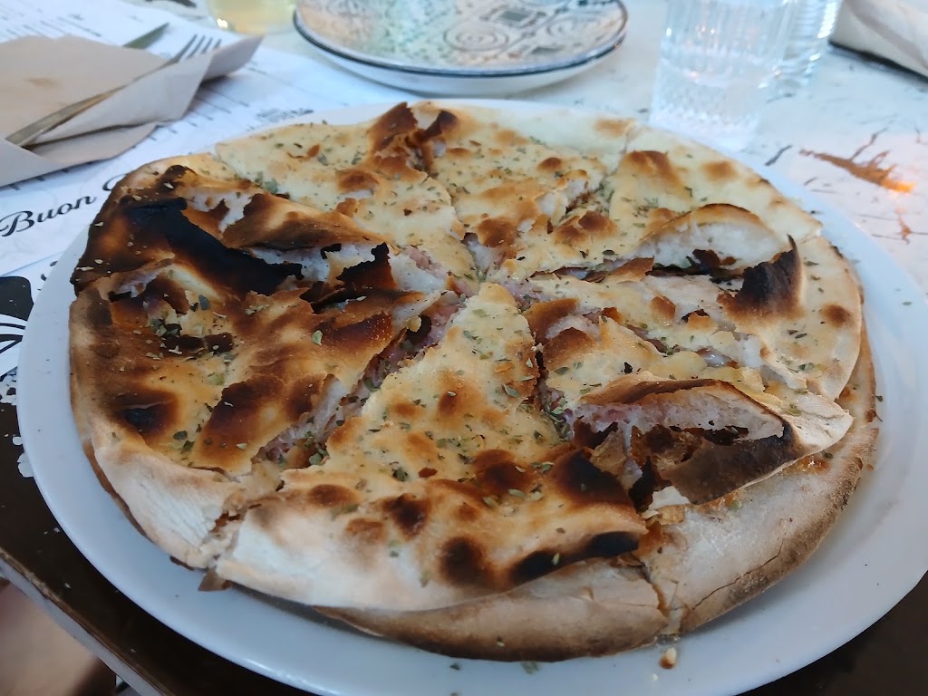 Pizzeria La Toscana di Emiliano e Daniela — Comida y bebida