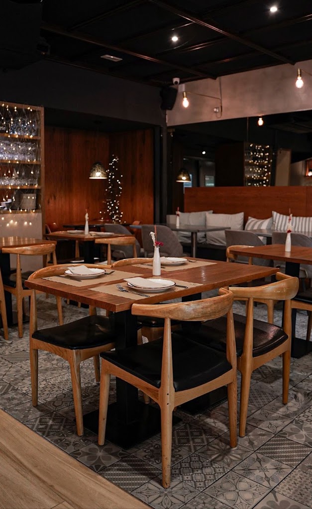 Centric Gastro-Bar — Ambiente