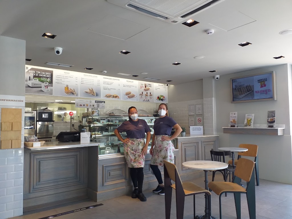 E.S. Shell Arona — Interior