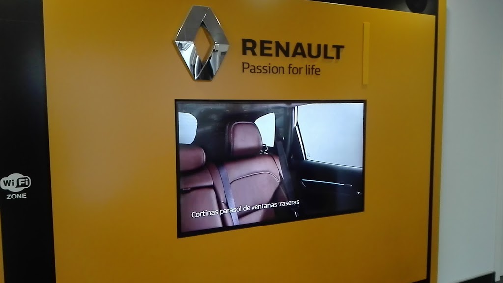 Renault — Interior