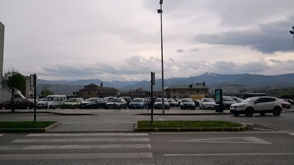 Parking Albergue Peregrinos — Estacionamiento