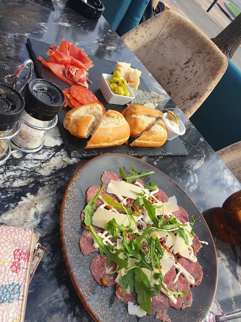 Moodz — Comida y bebida