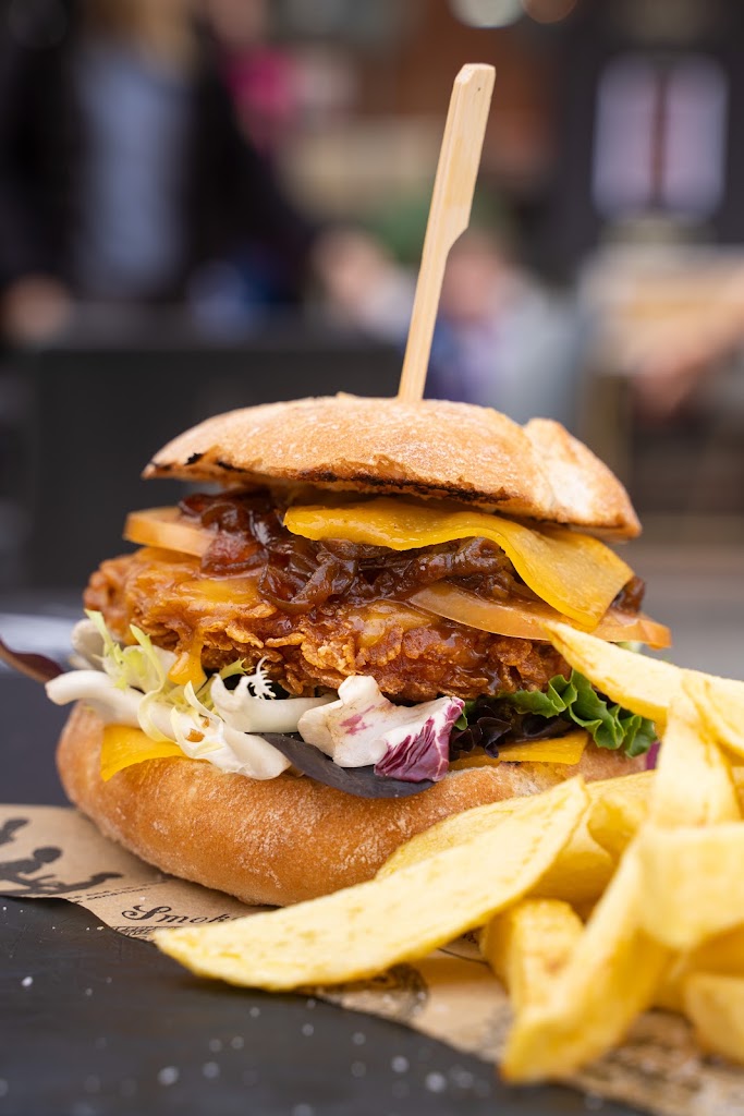 Tapas & Mas Restaurant — Hamburguesa