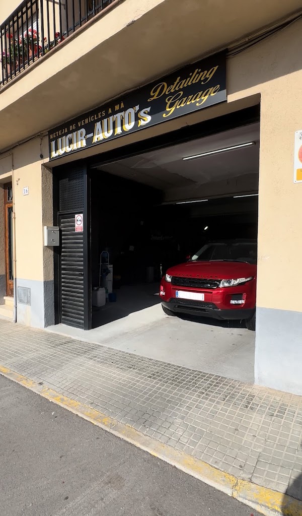LUCIR-AUTO's GARAGE (Requiere Cita Previa) — Exterior