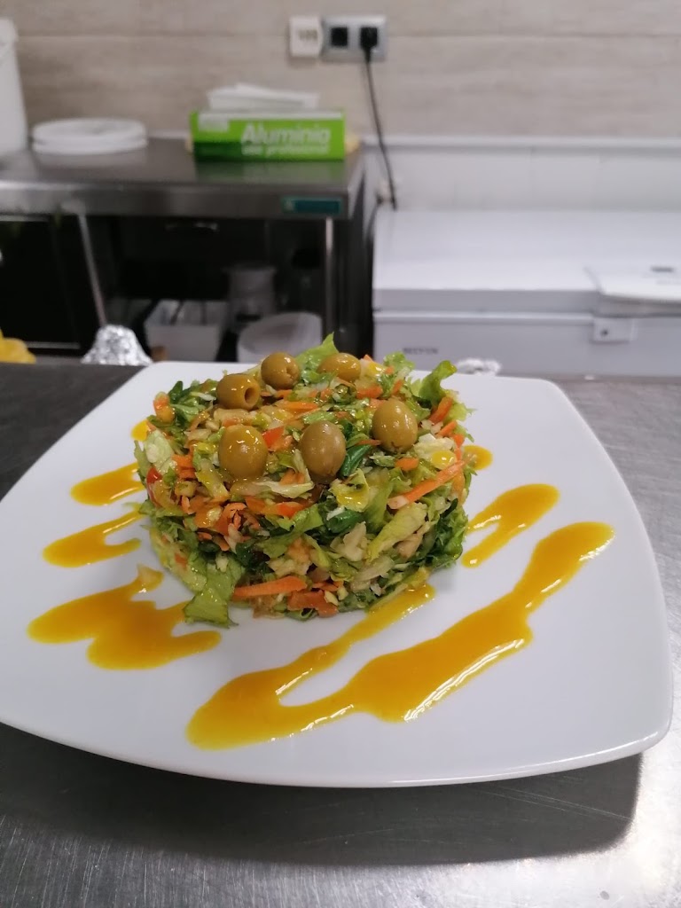 Gusto pizza & kebab — Comida y bebida