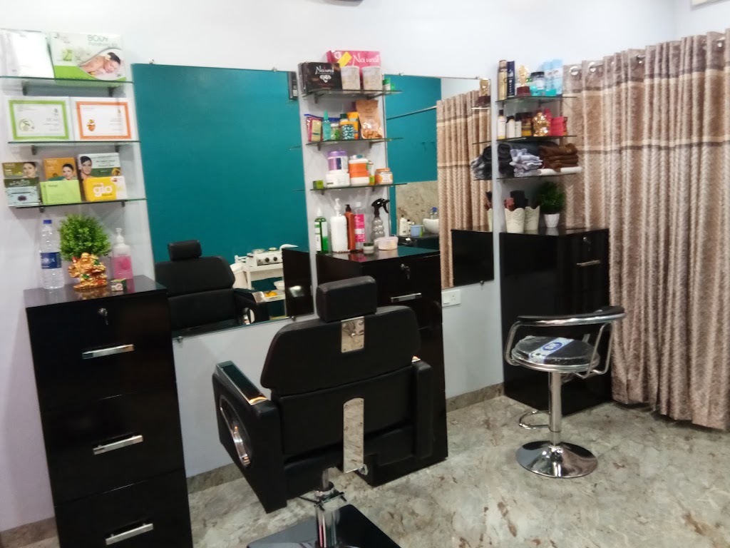 Kaya Makeover Beauty Salon