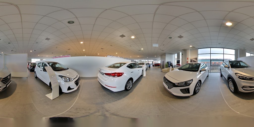 Grupo Cervera (concesionario Fiat, Alfa Romeo, Jeep y Abarth) — Interior