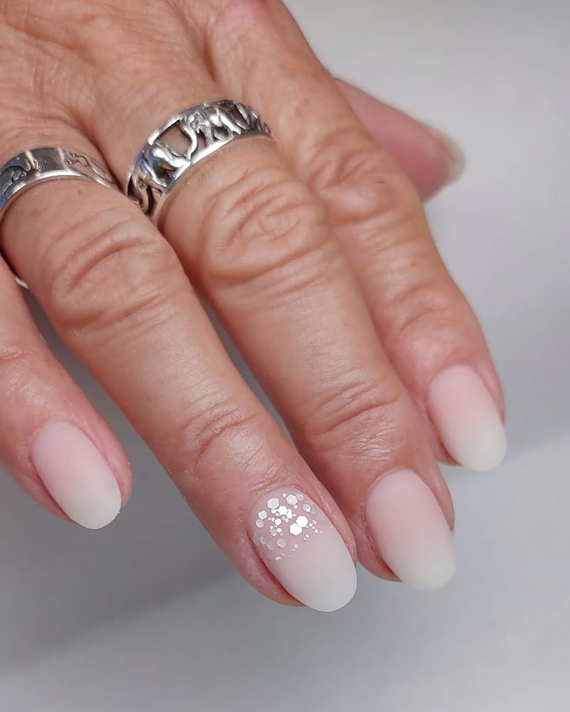 Helena Garcia - BEAUTY SALON