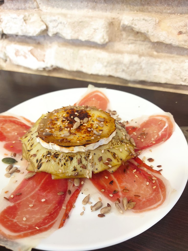 Bar Pide Y Come — Comida y bebida