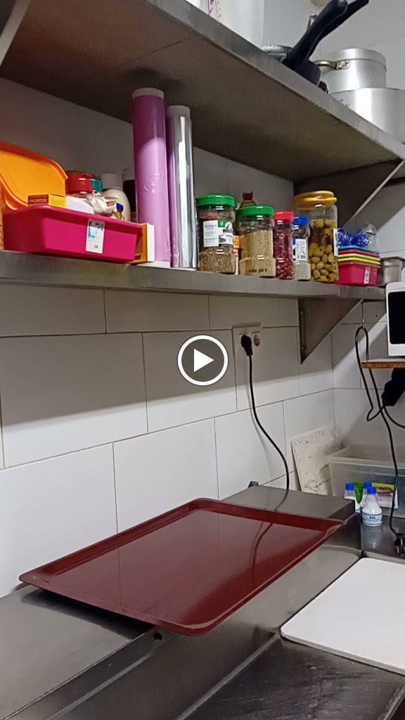 Cafeteria El Refugio Bar — Videos