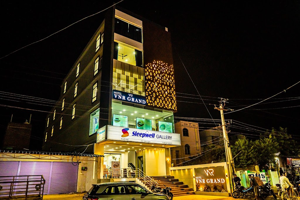 Hotel Vnr Grand