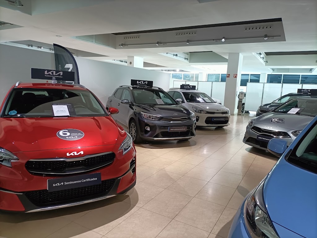 QUADIS Autocentre Sant Boi — Interior