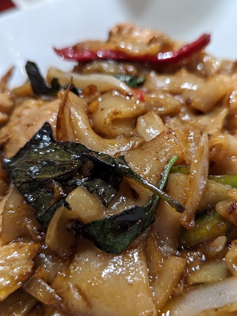 Thaijindesu Thai and Sushi Bar