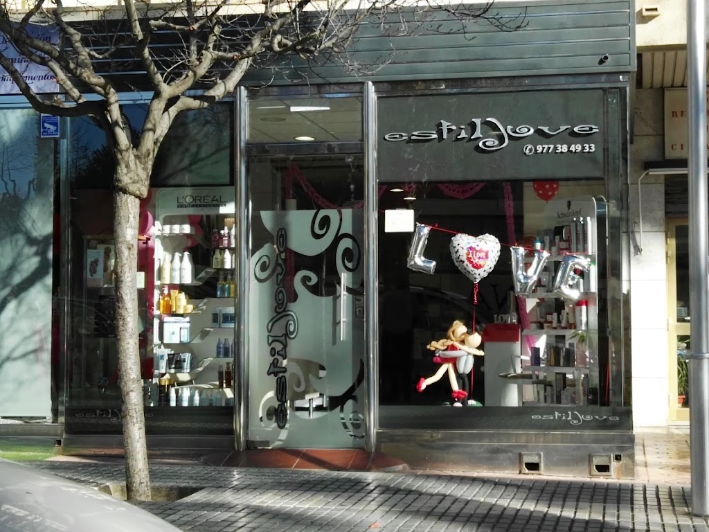 Perruqueria Estil Jove — Exterior