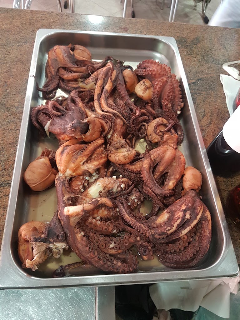 Cerveceria Veronica — Comida y bebida