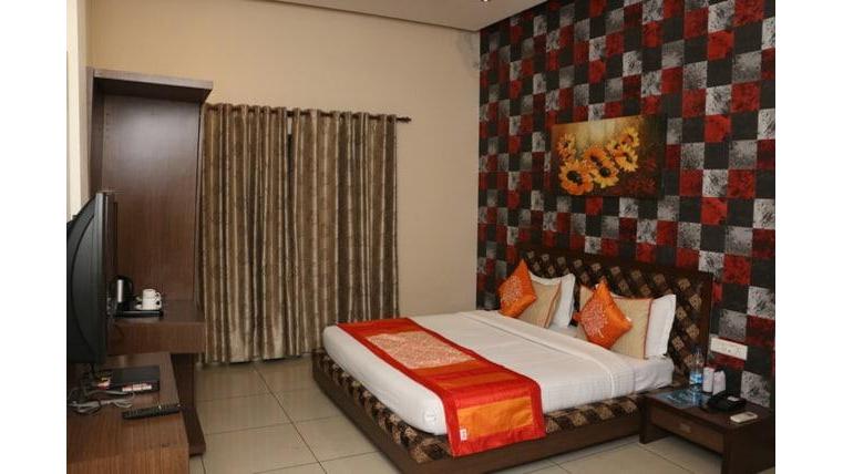 Oyo 2141 Hotel Grand Pearl