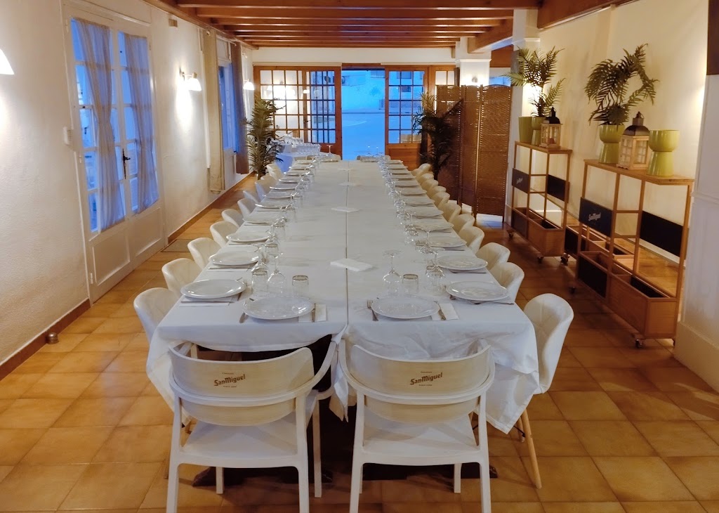 Restaurant In Geni — Ambiente