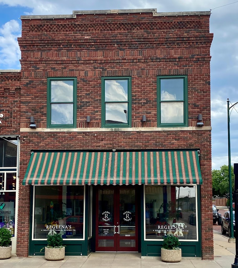 Regeena's Flowers & Events