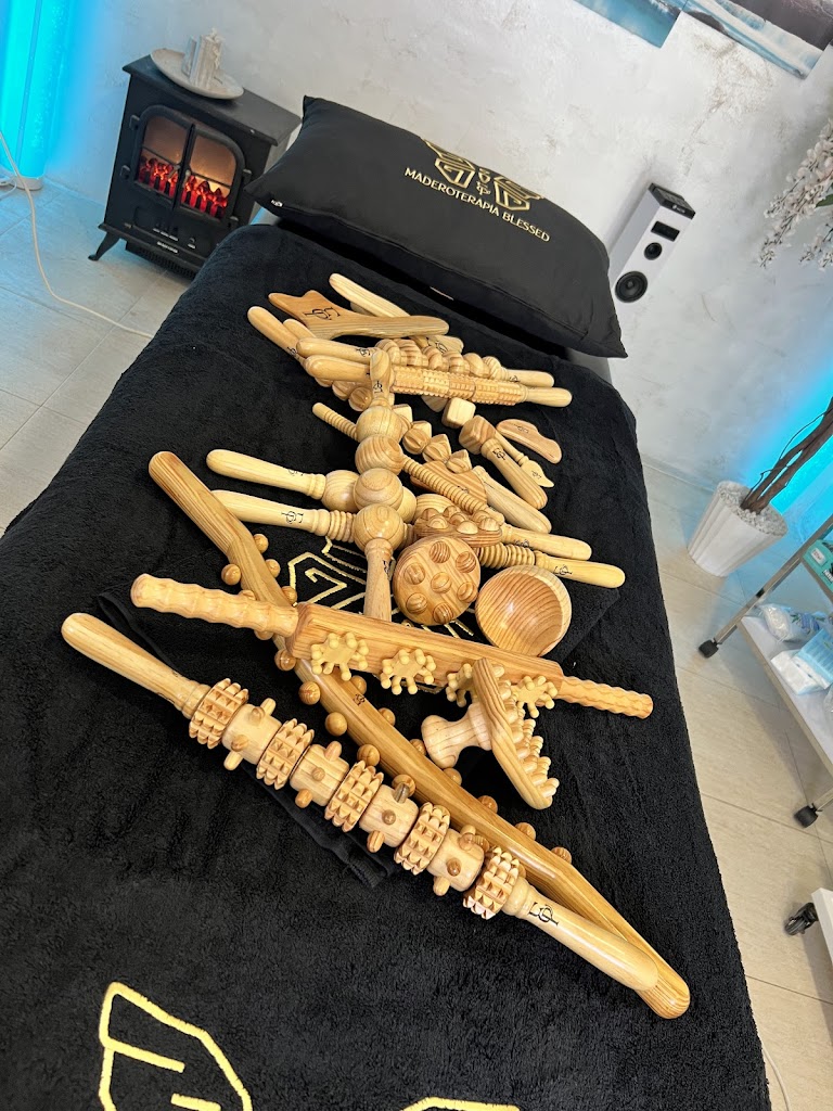 Maderoterapia y Estetica Essence's