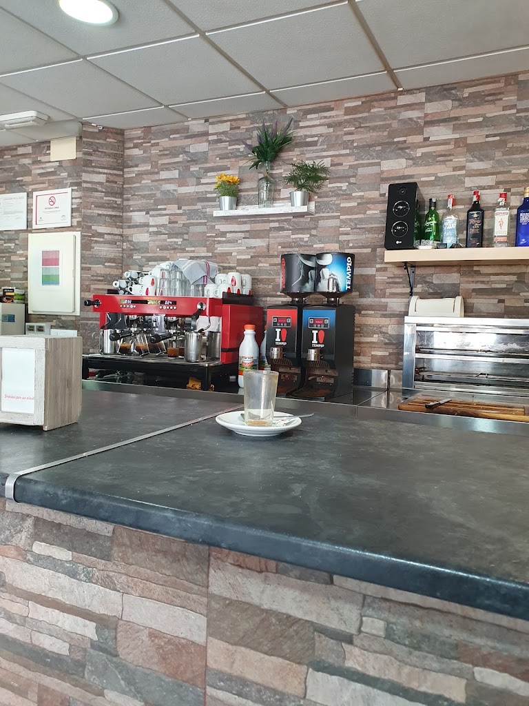 Cafe Bar Sanluca — Ambiente