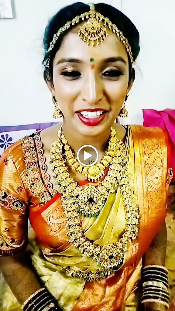 Uniq Look Family Salon And Academy