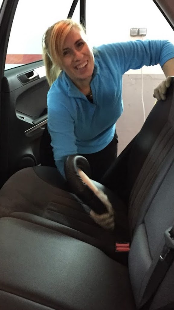 Rentat a Ma CAR WASH MONTSERRAT