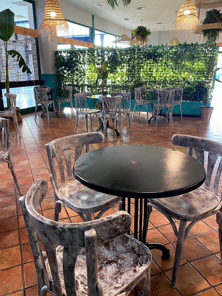 VOILA Cafeteria&Restautante