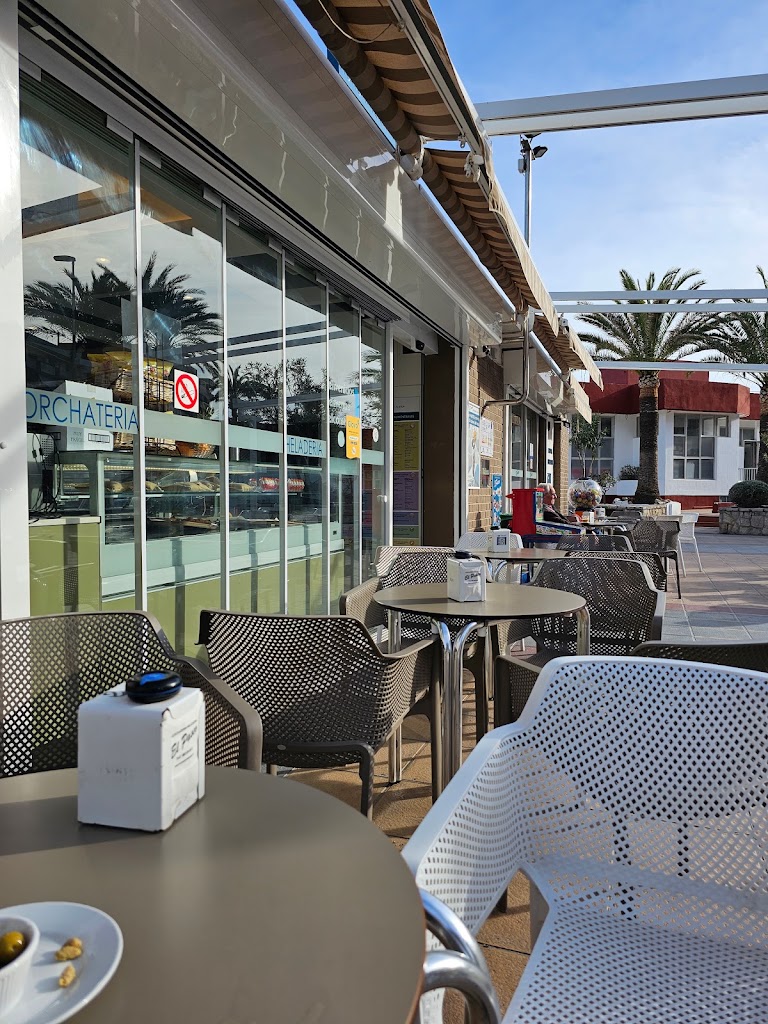Bar El Faro Alboraya — Ambiente