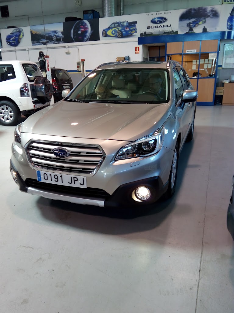 Subaru Angel Danes — Interior